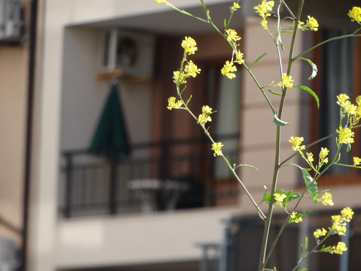 Lora Boutique Apartman Pomorie Kültér fotó