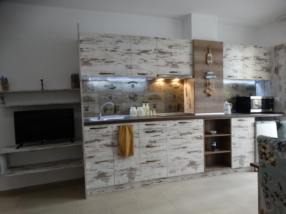 Lora Boutique Apartman Pomorie Kültér fotó
